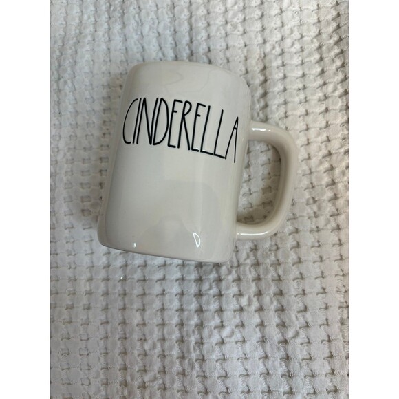 Rae Dunn Disney Cinderella Mug New without Tag - Picture 1 of 4